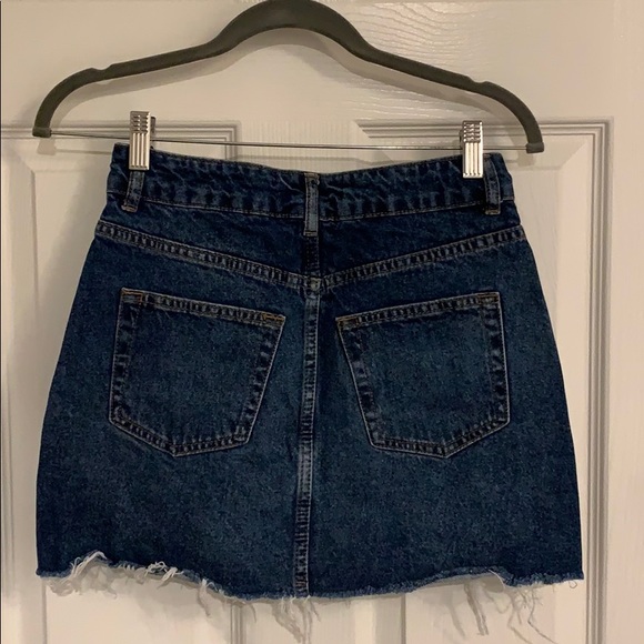 🏷3/$25🏷 TOPSHOP denim skirt - Picture 5 of 5
